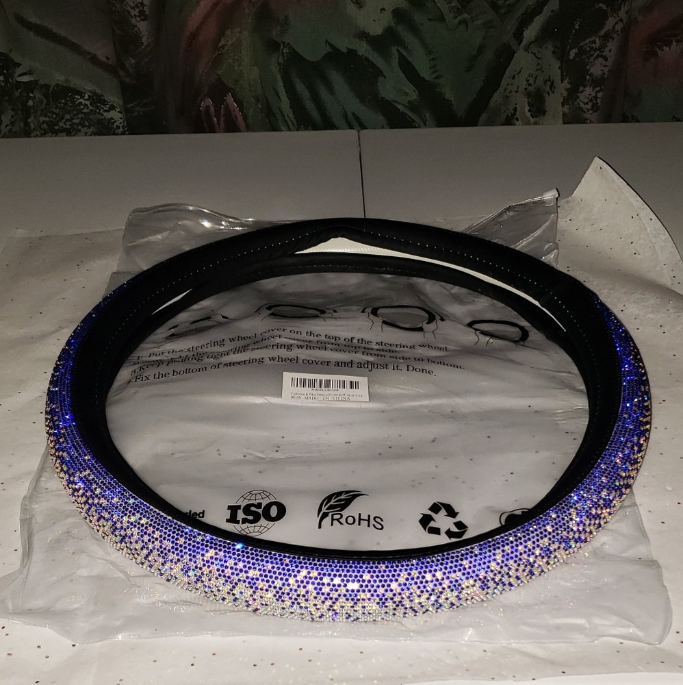 🚨Price Firm🚨🎉1 LEFT🎉Steering Wheel Cover🎉 - Picture 2 of 7